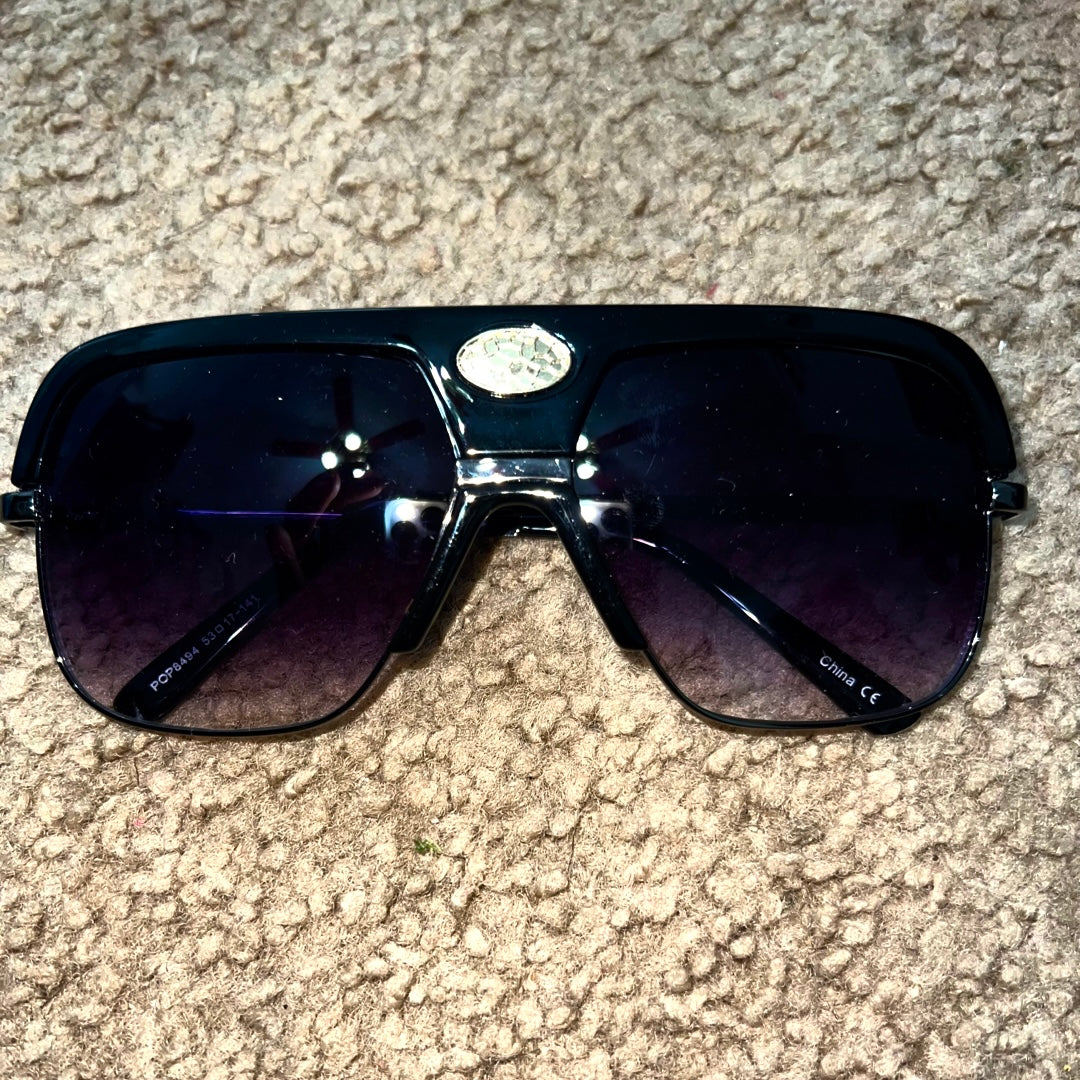 BLACK OUT SUNNIES